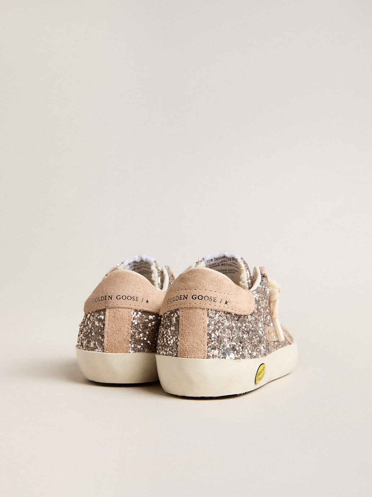 Young Super-Star in glitter with suede star and heel tab