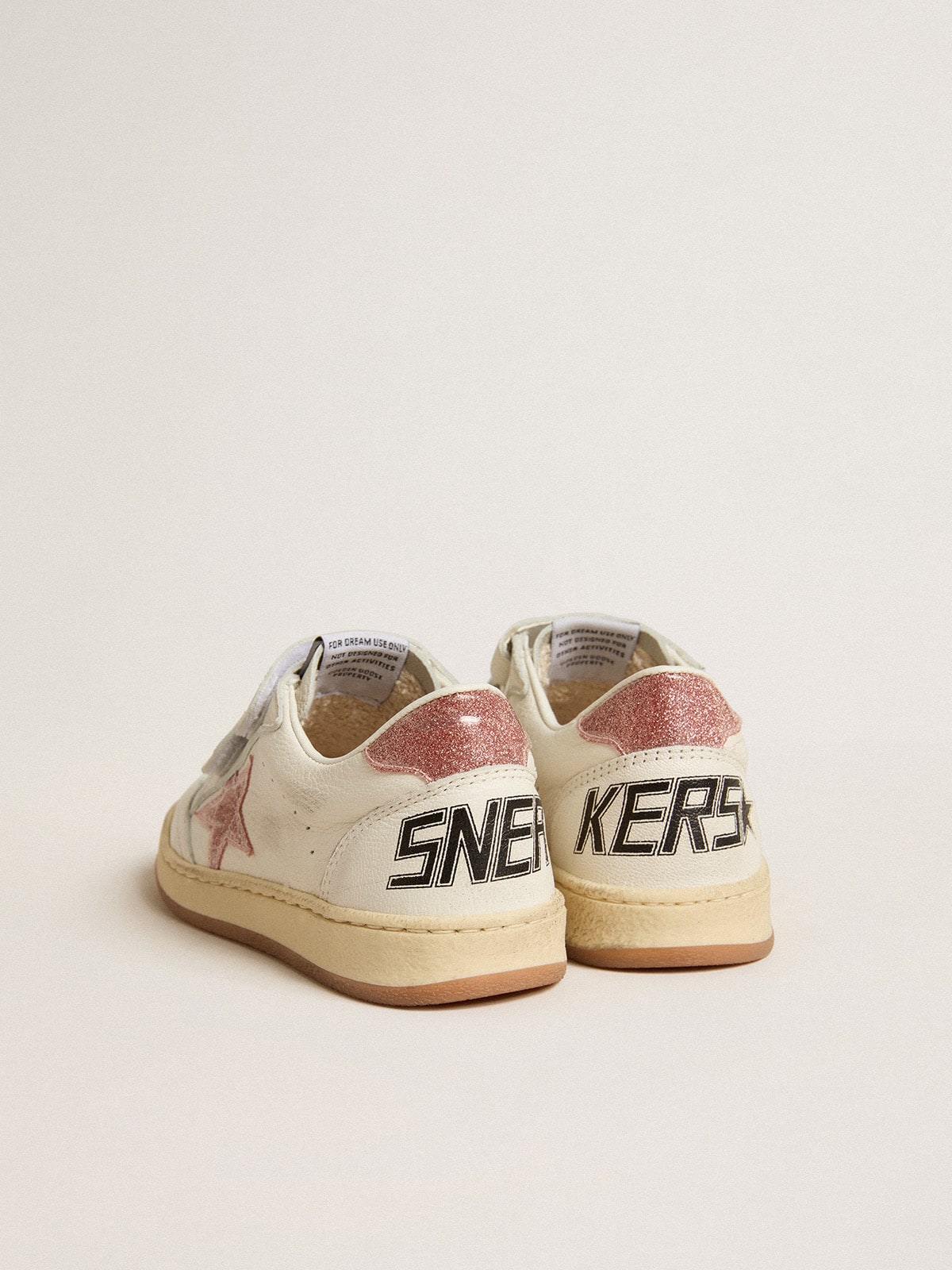Ball Star Young in nappa with peach-pink glitter star and heel tab
